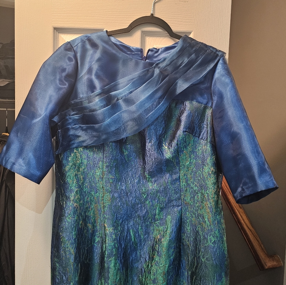 RENEE RUIZ brand new custom gown - Picture 1 of 5